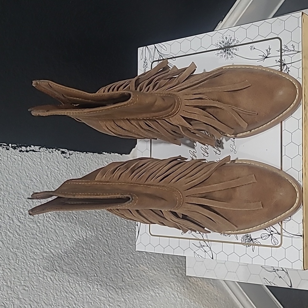 Fringe Ankle boot